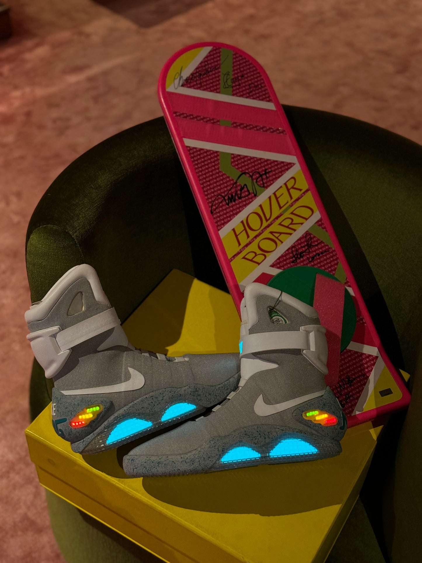 2011 Nike Mag with Signed Hoverboard (US11)