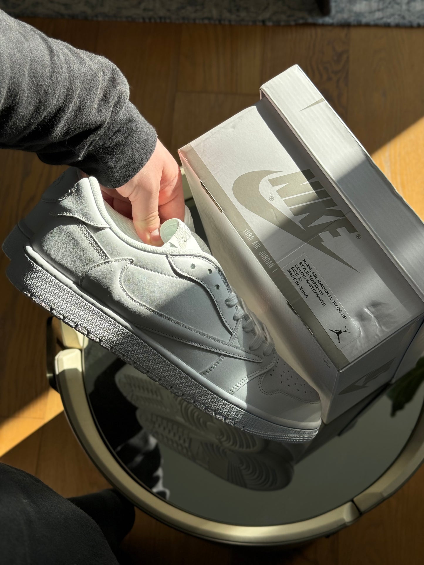 SAMPLE - Nike Air Jordan 1 low Travis Scott “White Party”