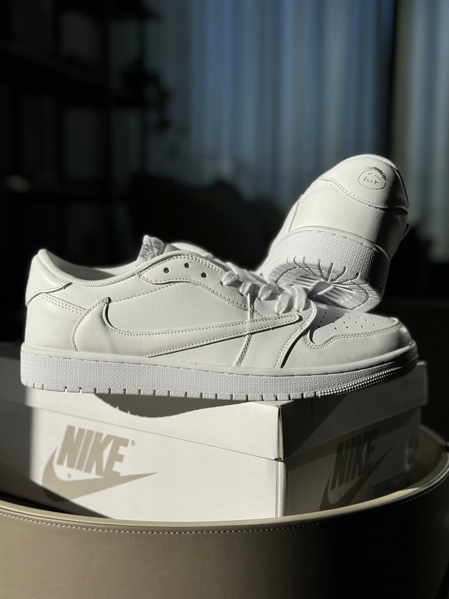 SAMPLE - Nike Air Jordan 1 low Travis Scott “White Party”